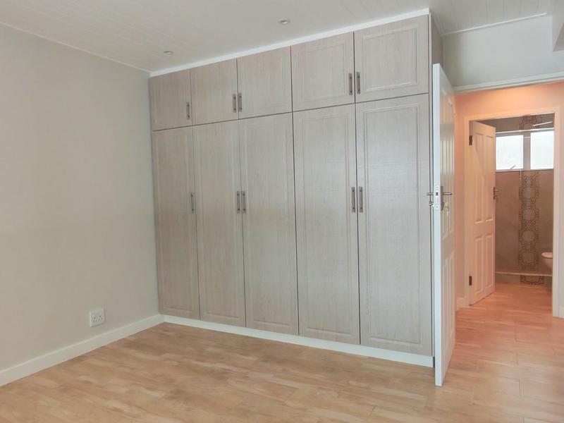 To Let 2 Bedroom Property for Rent in Woodstock Upper Western Cape